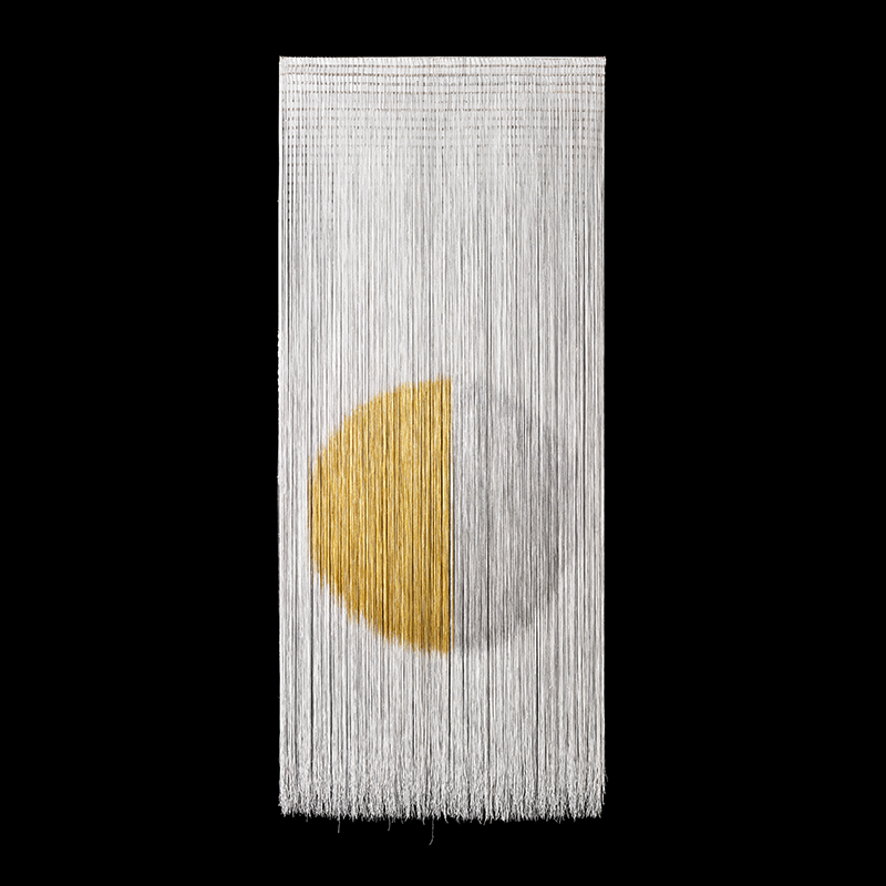 Bruma Q, 2014. 190×90 cm; acrílico, gesso y algodón sobre madera.
