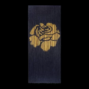 Rosa I, 2018. 200×90 cm; lino, gesso y acrílico.